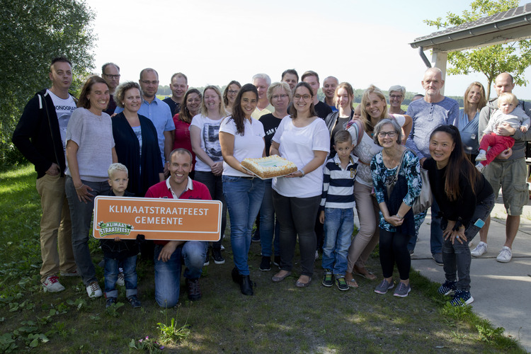 Flevolandse winnaar Klimaatstraatfeest 2017 krijgt taart