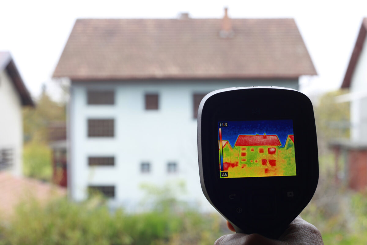 Energieloket op pad met warmtescan